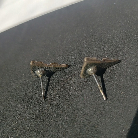 Pizza silver tone metal post back Earrings. Pepperoni slice - Picture 6 of 7